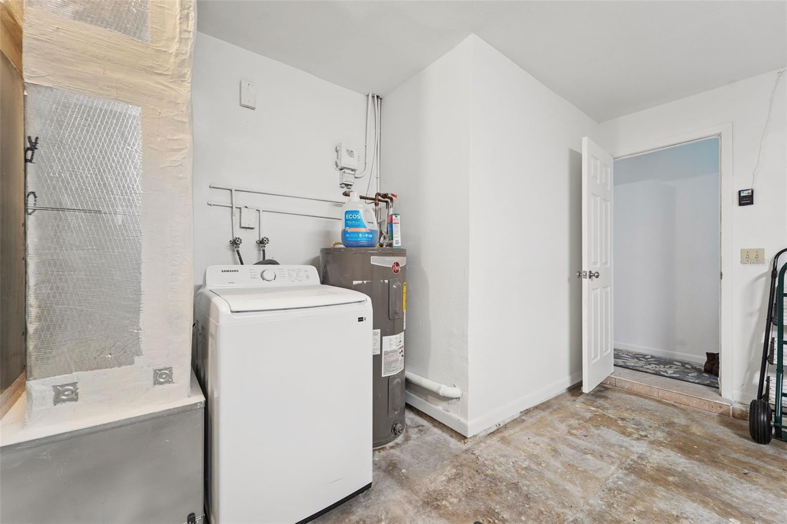 Image 34 of 39 For 2007 Golf View Drive