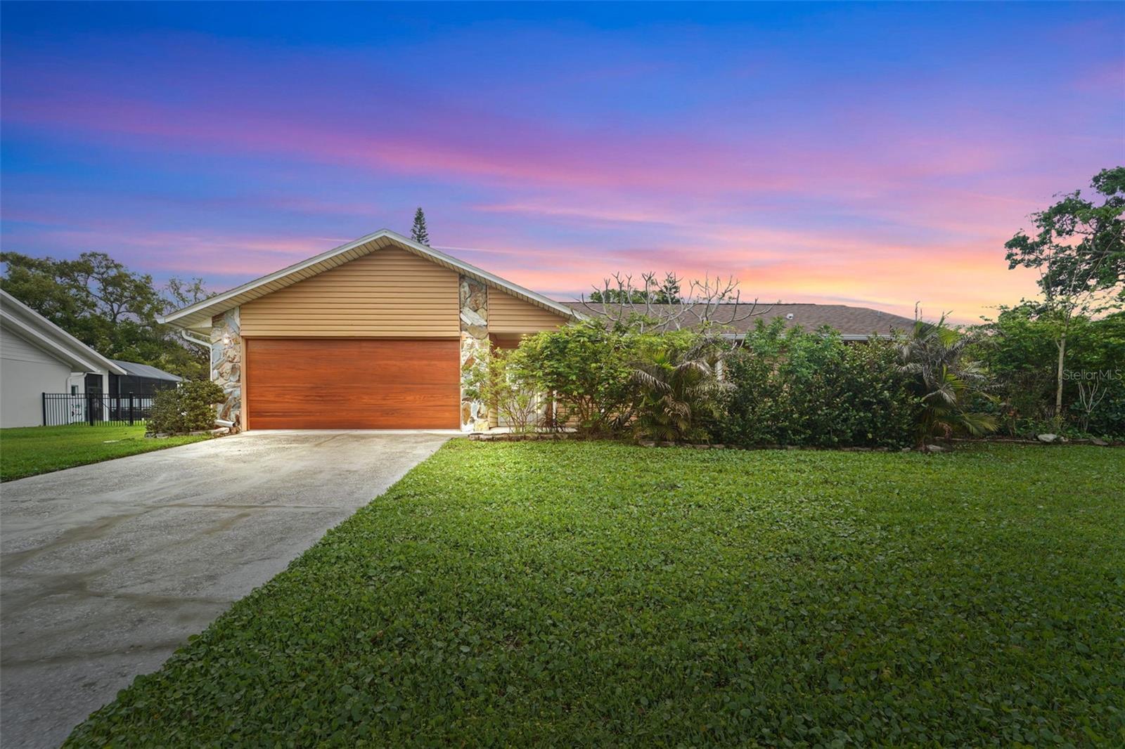 Image 39 of 39 For 2007 Golf View Drive