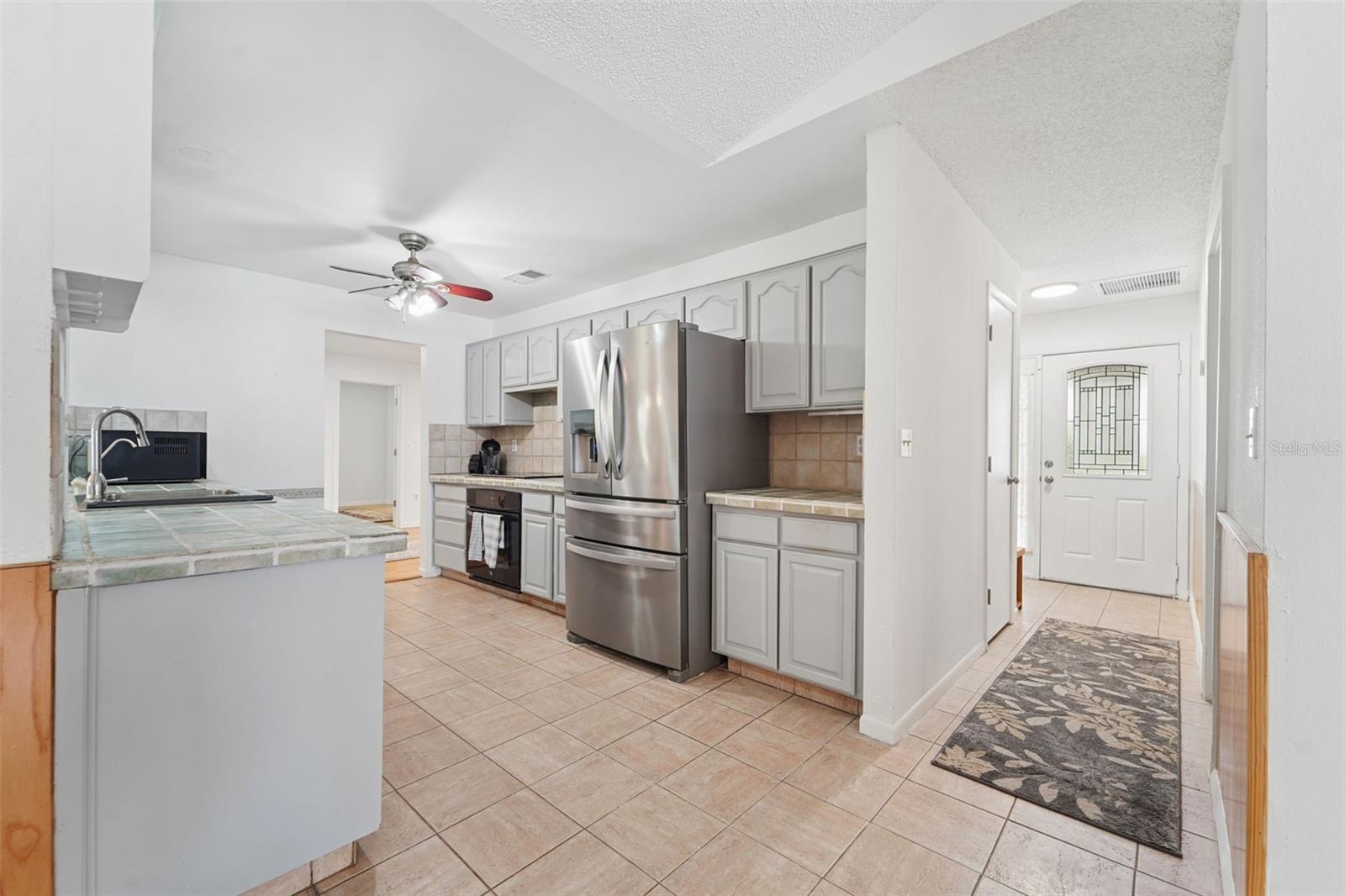 Image 7 of 39 For 2007 Golf View Drive