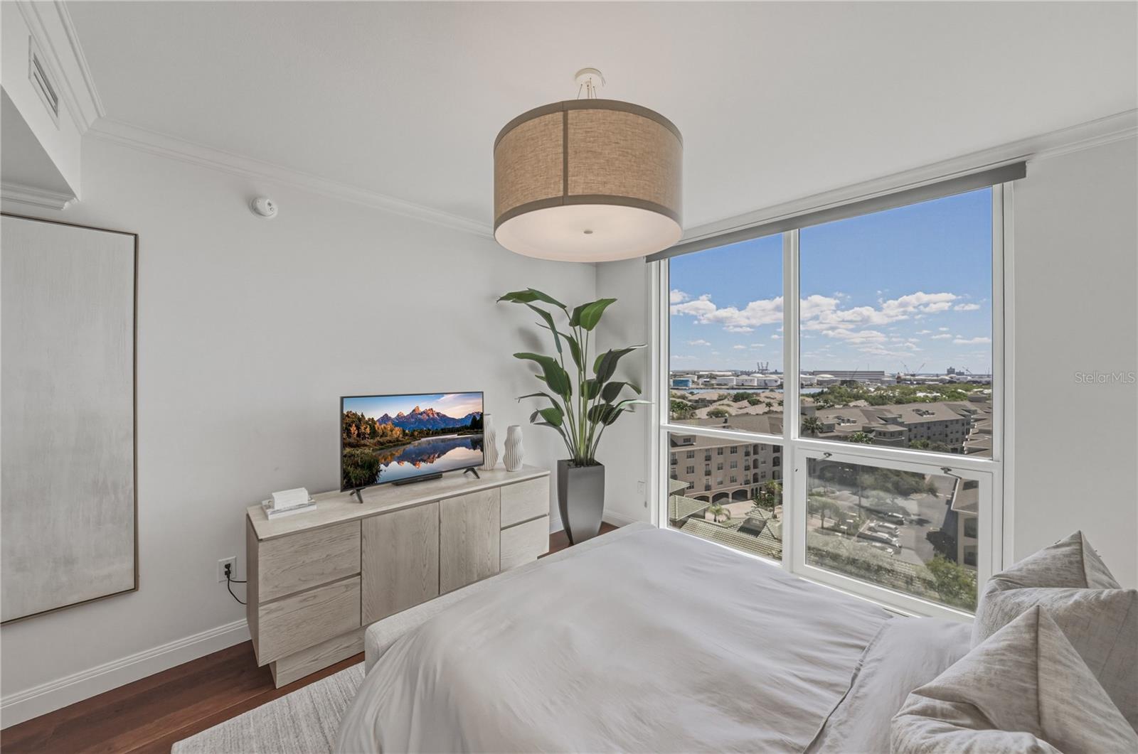 Image 14 of 96 For 450 Knights Run Avenue 902