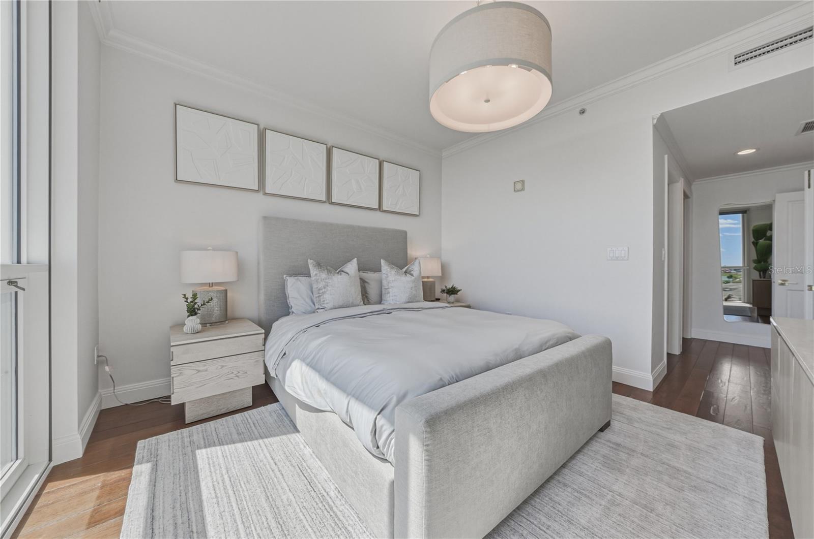 Image 15 of 96 For 450 Knights Run Avenue 902