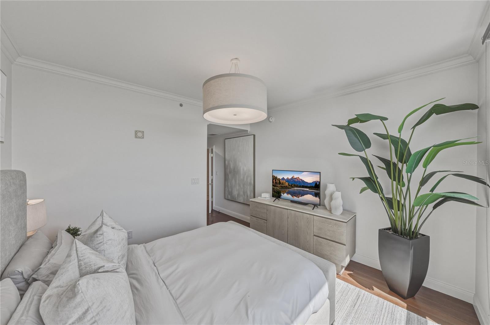 Image 16 of 96 For 450 Knights Run Avenue 902