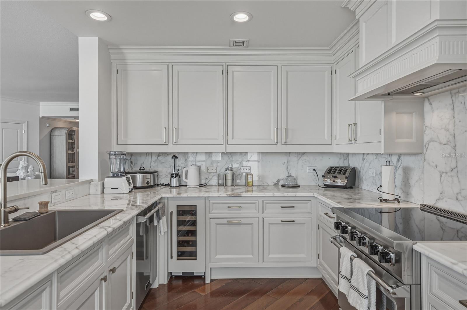 Image 51 of 96 For 450 Knights Run Avenue 902