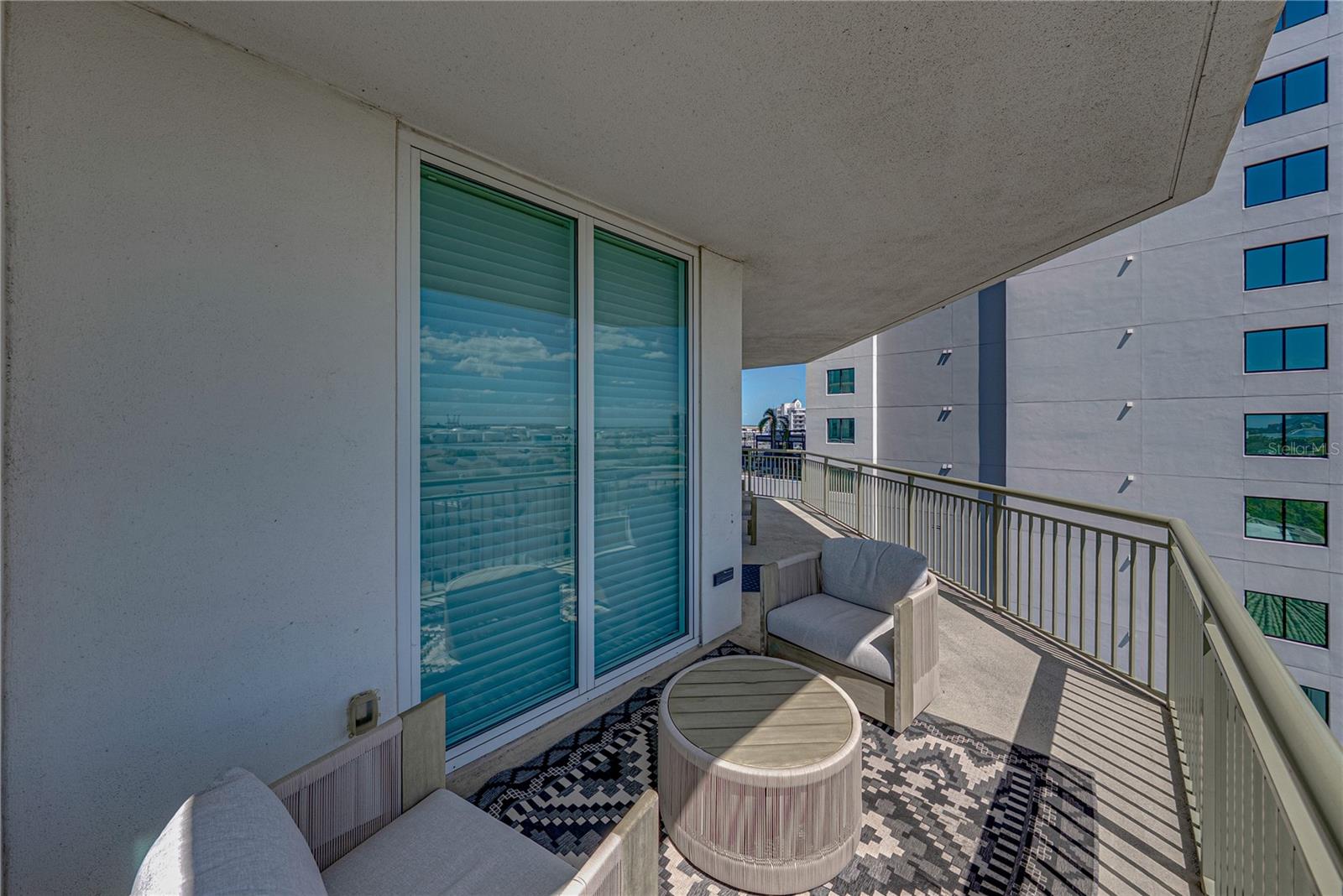 Image 63 of 96 For 450 Knights Run Avenue 902