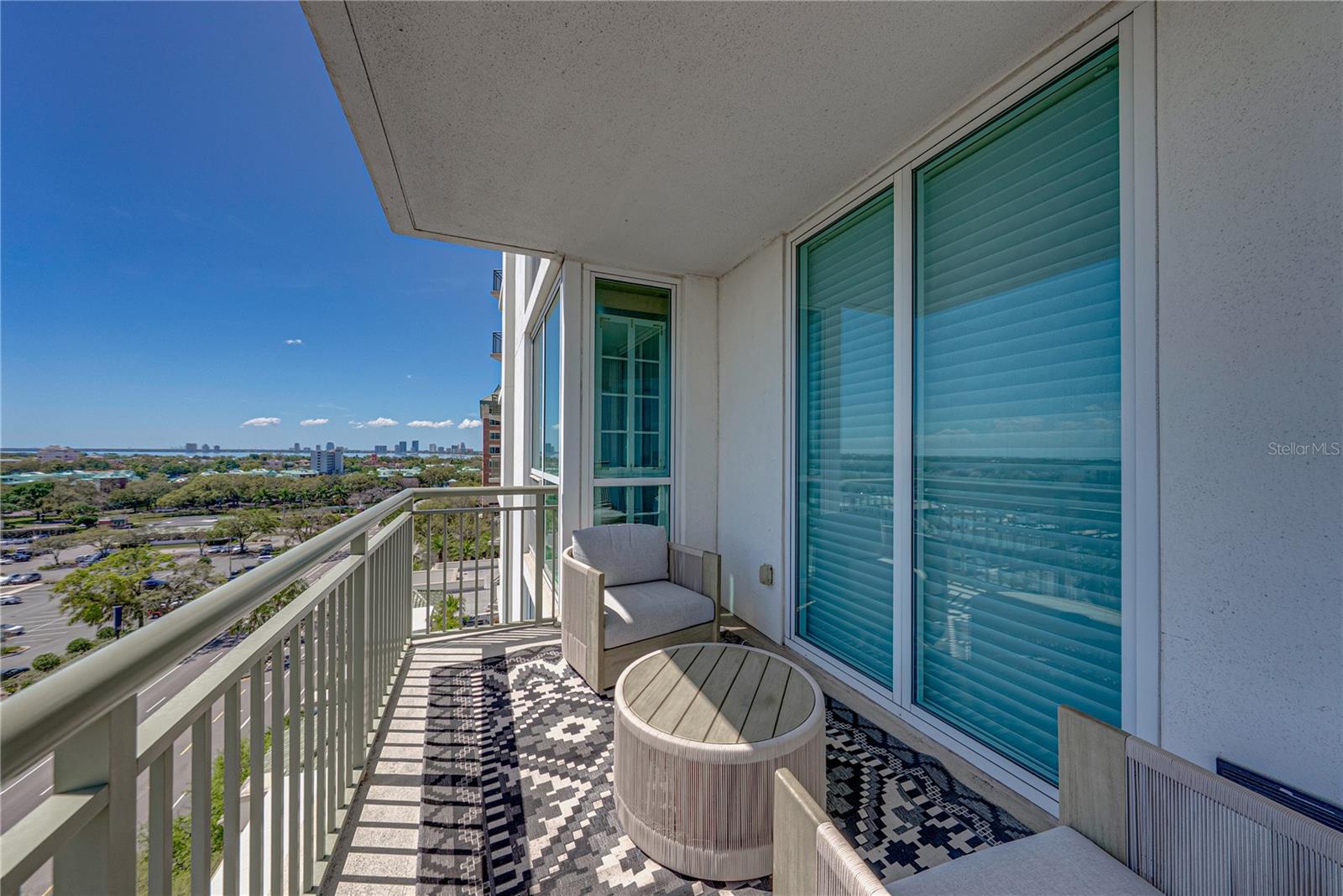 Image 64 of 96 For 450 Knights Run Avenue 902