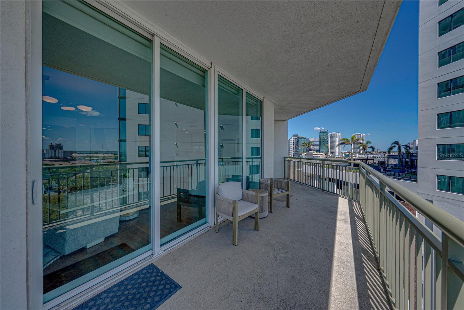 Image 69 of 96 For 450 Knights Run Avenue 902