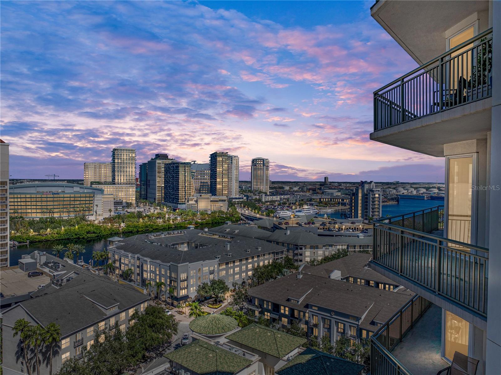 Image 94 of 96 For 450 Knights Run Avenue 902