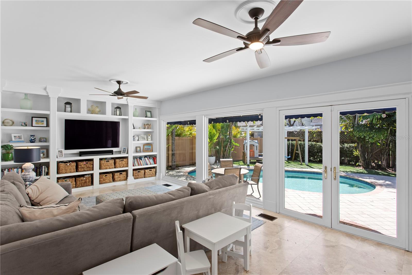 Image 19 of 49 For 2810 Morrison Avenue