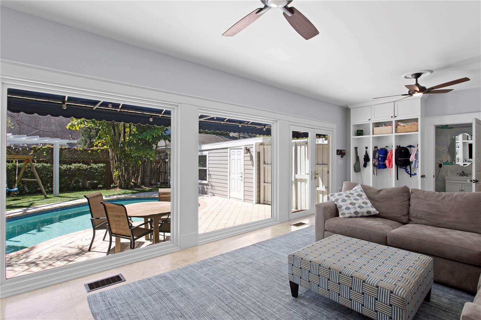 Image 21 of 49 For 2810 Morrison Avenue