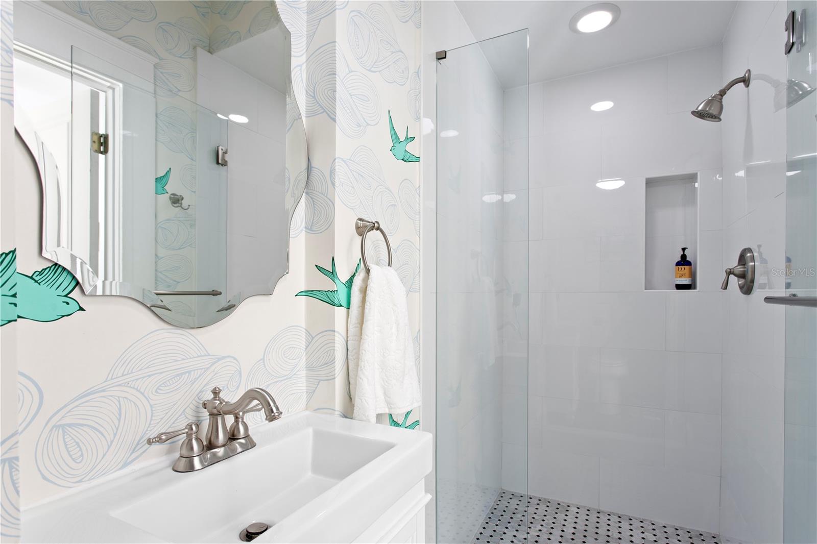 Image 24 of 49 For 2810 Morrison Avenue