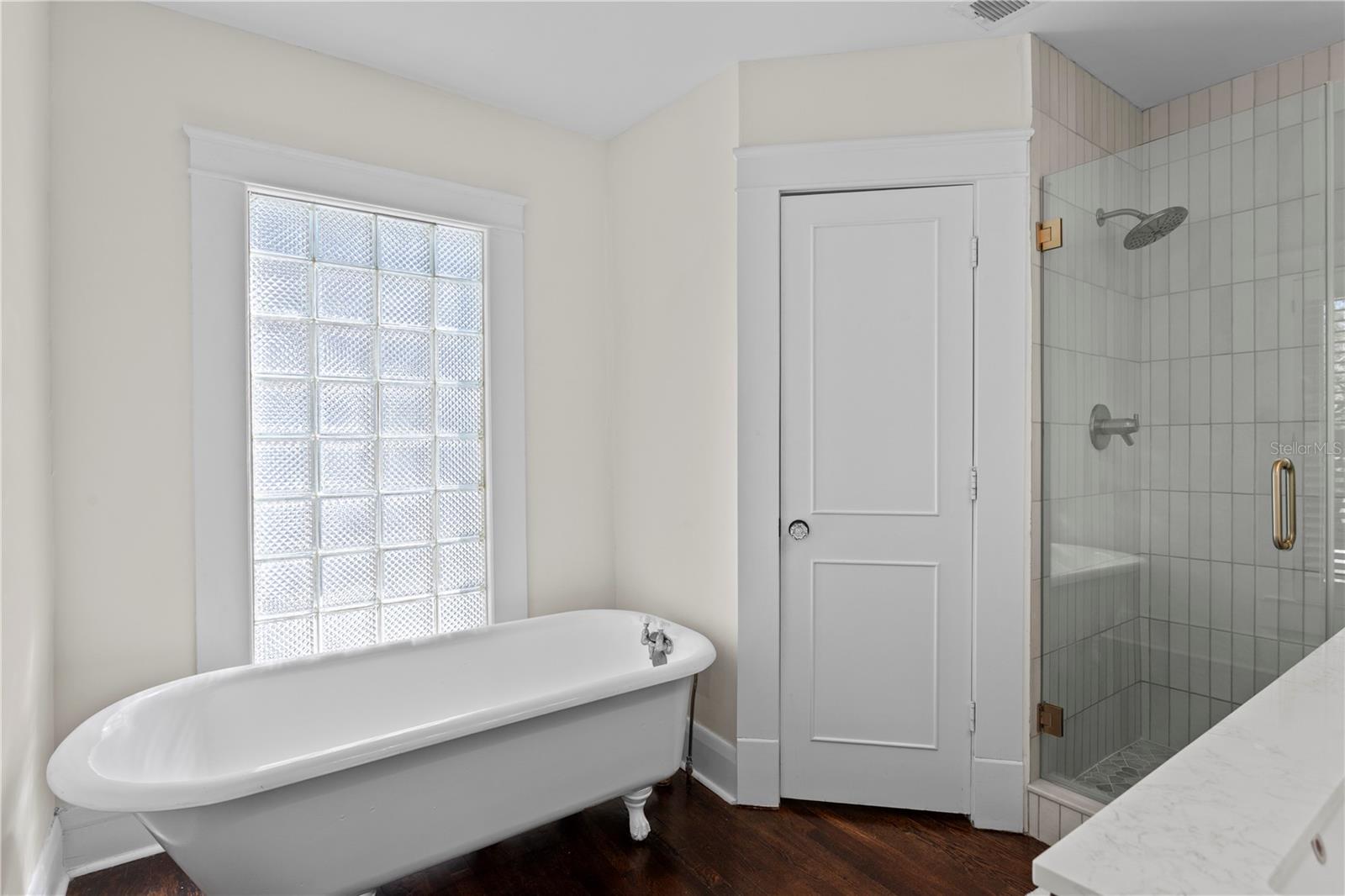 Image 30 of 49 For 2810 Morrison Avenue