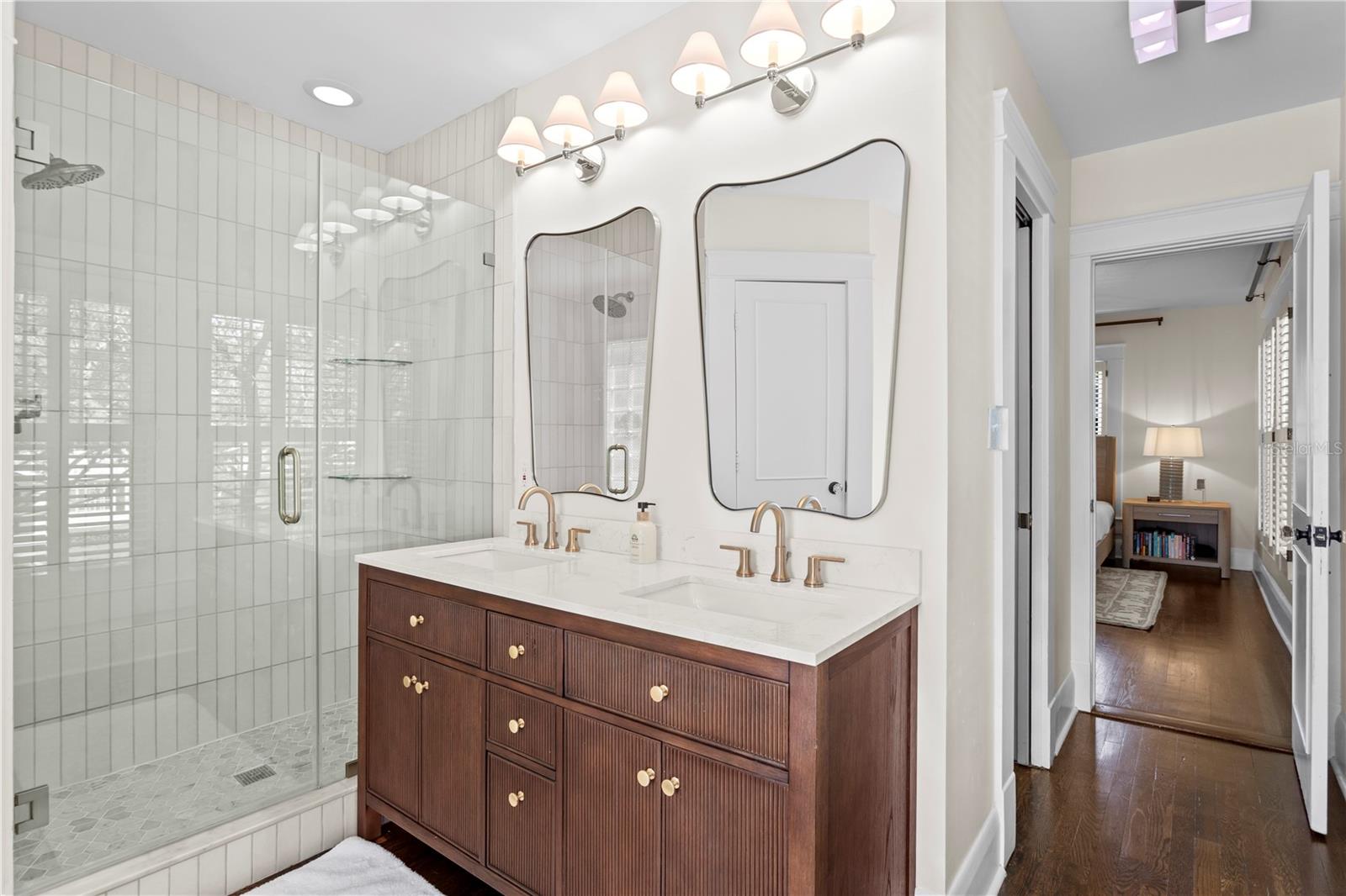 Image 31 of 49 For 2810 Morrison Avenue