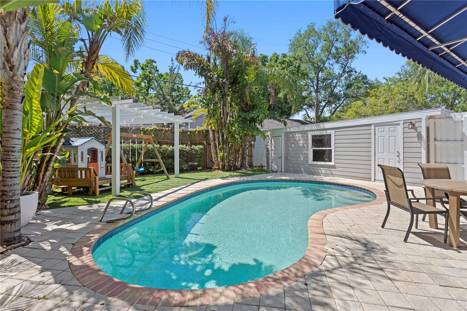 Image 43 of 49 For 2810 Morrison Avenue