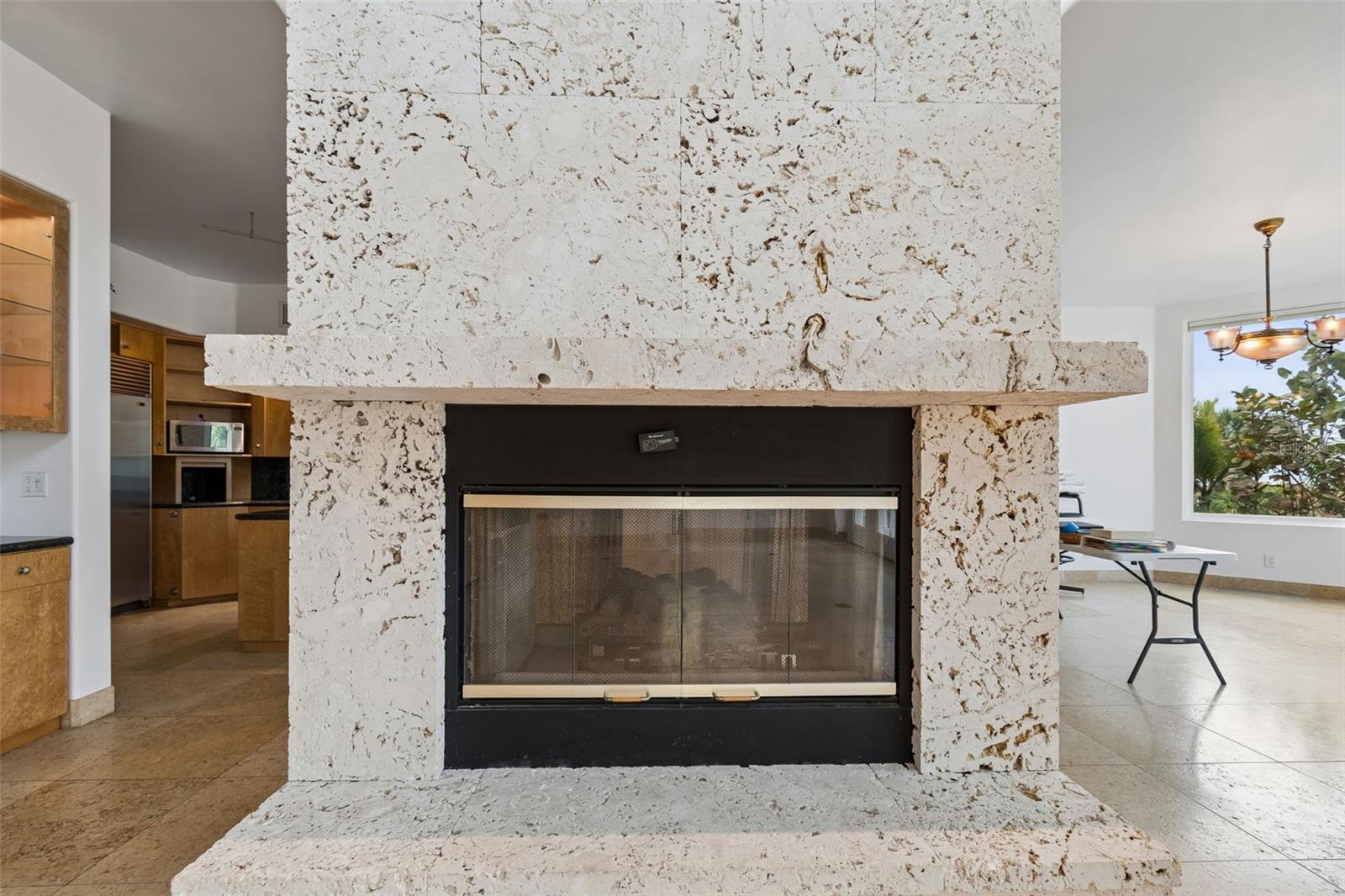 Listing photo id 30 for 2811 Sunset Way