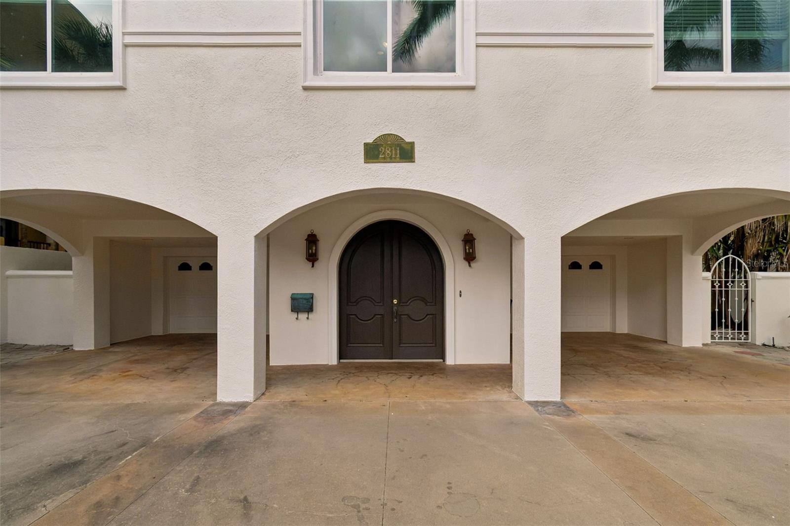 Listing photo id 6 for 2811 Sunset Way