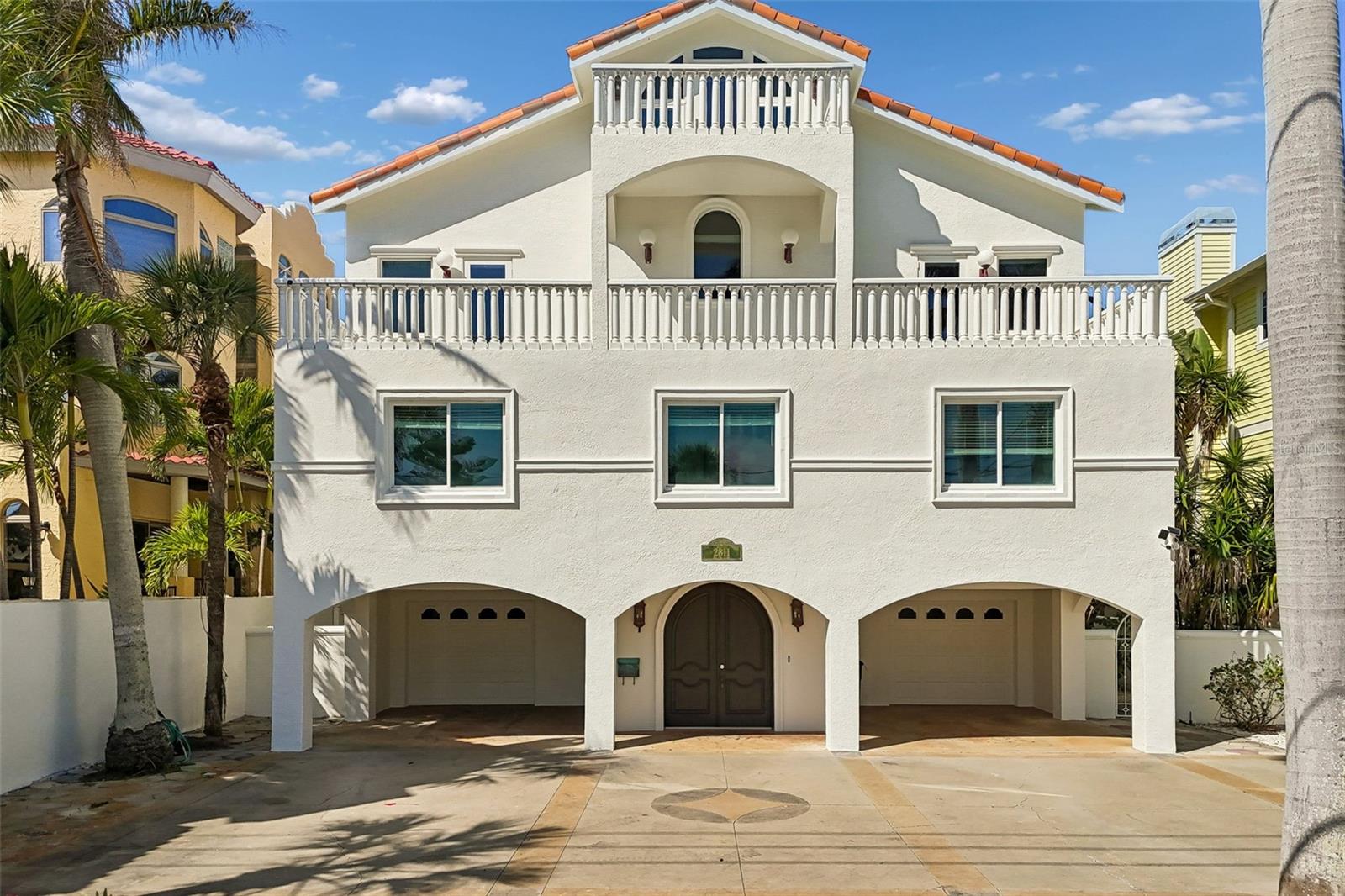 Listing photo id 96 for 2811 Sunset Way