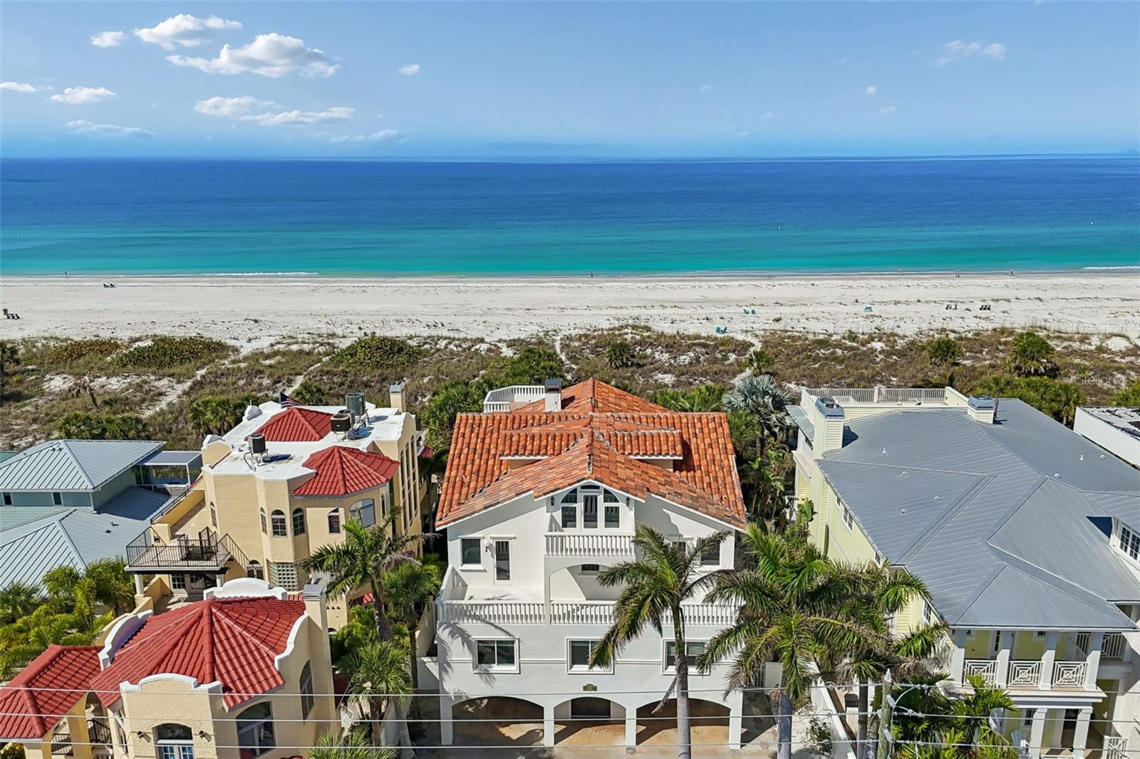 Listing photo id 97 for 2811 Sunset Way