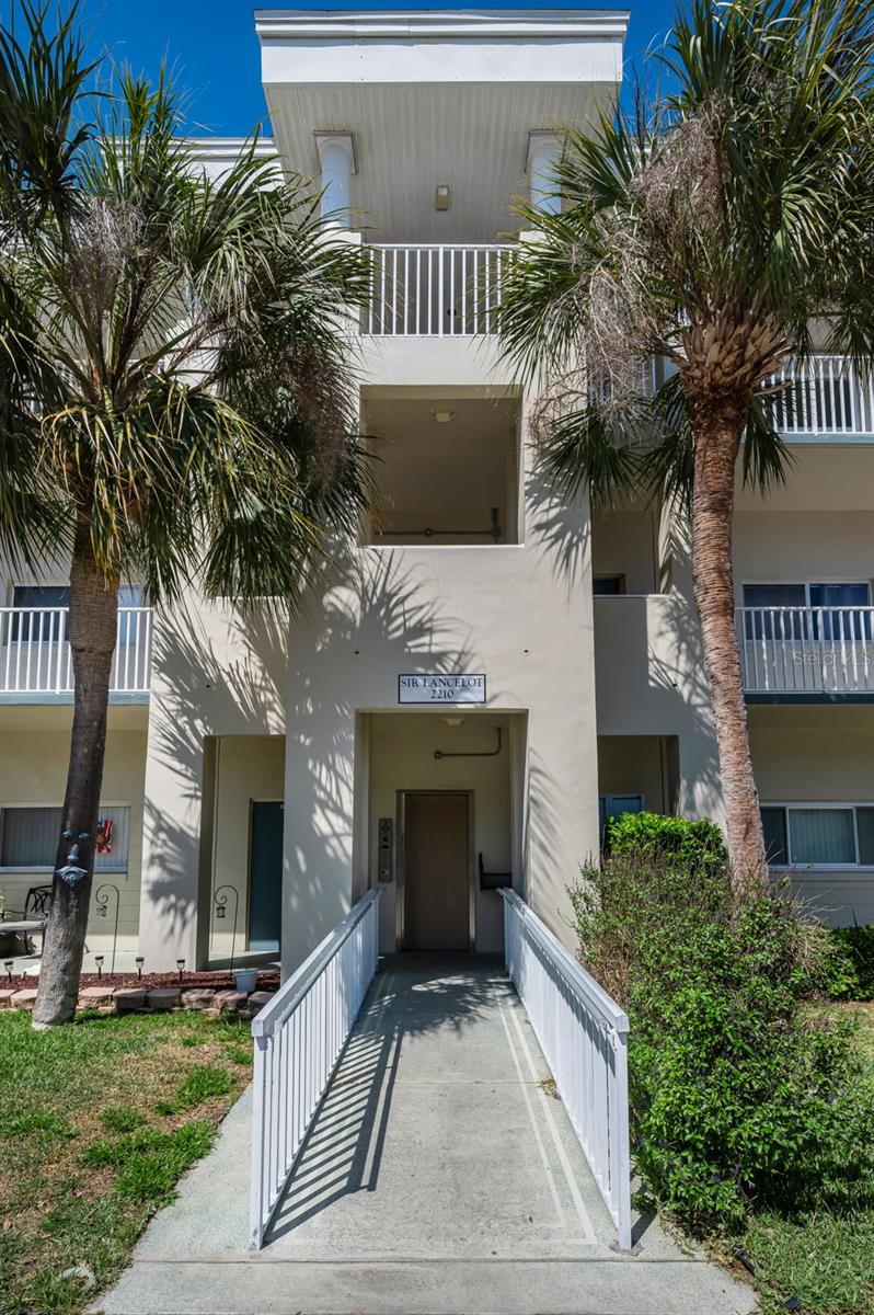 Image 7 of 96 For 2210 Utopian Drive E 203