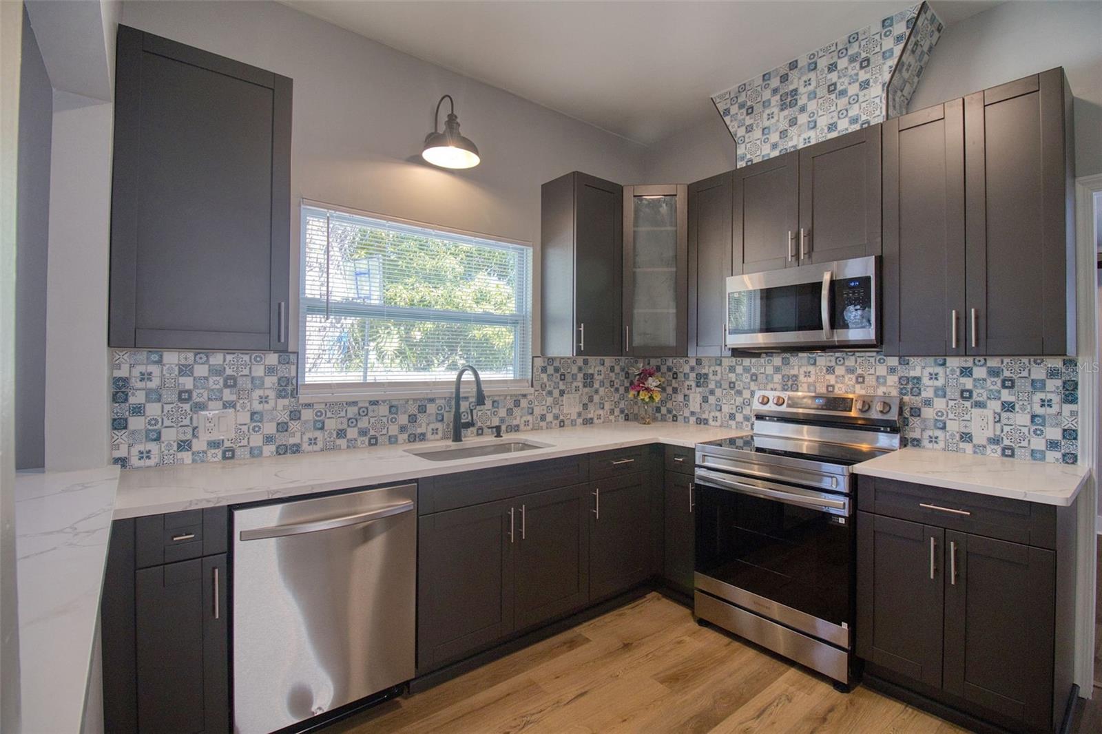 Image 15 of 29 For 675 16th Avenue S 1