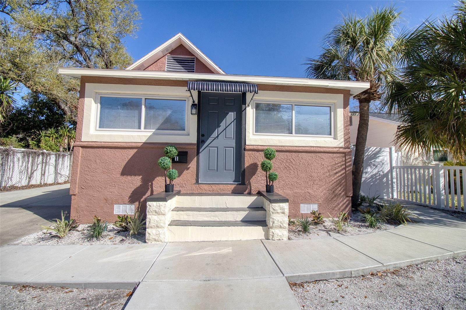 Image 3 of 29 For 675 16th Avenue S 1