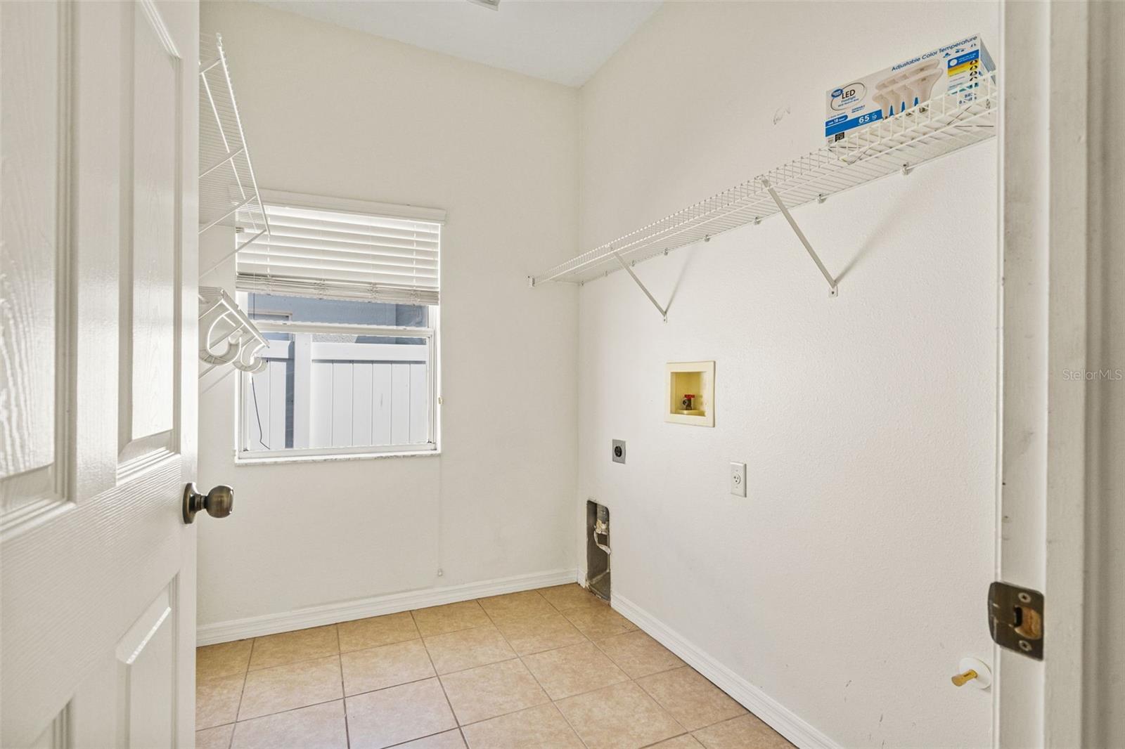 Image 19 of 36 For 518 York Dale Drive