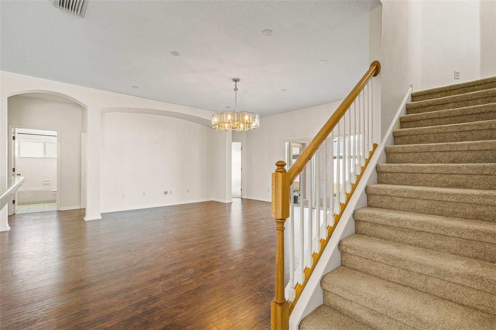 Image 21 of 36 For 518 York Dale Drive