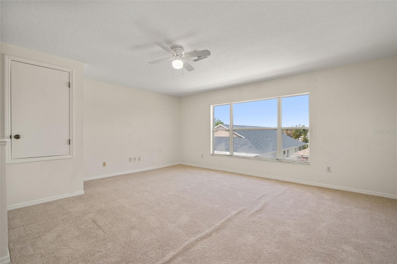 Image 23 of 36 For 518 York Dale Drive