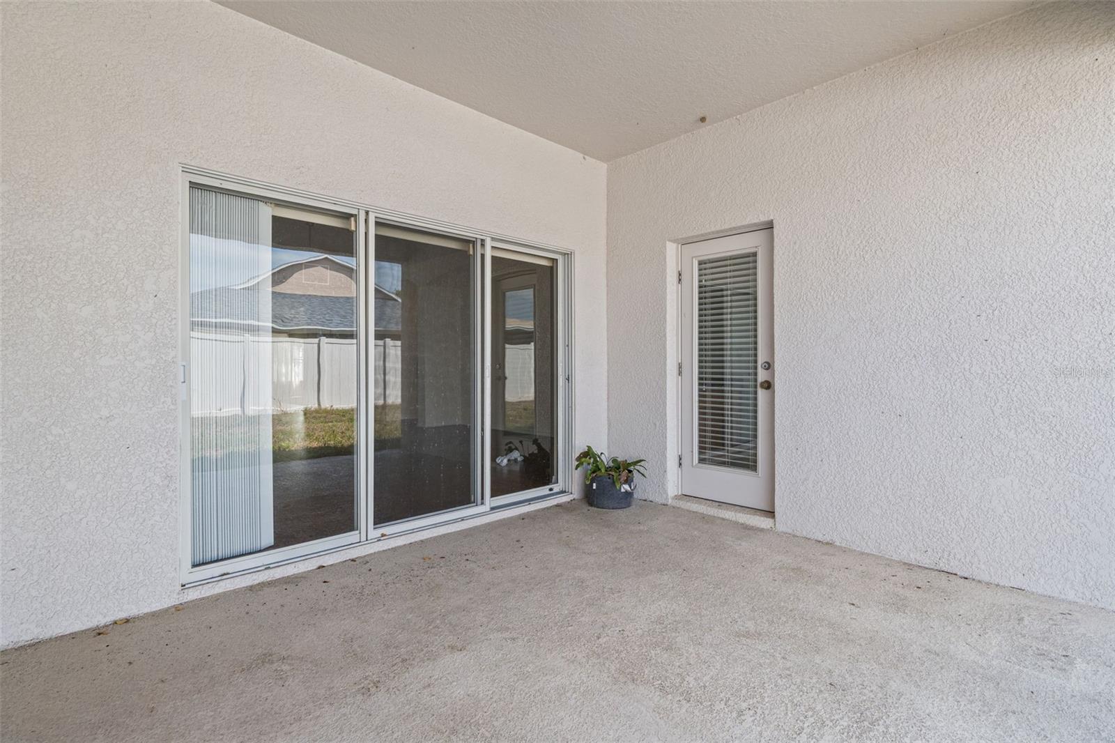 Image 25 of 36 For 518 York Dale Drive