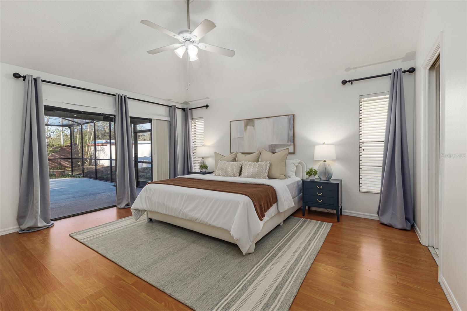 Image 14 of 32 For 6308 Queensway Drive