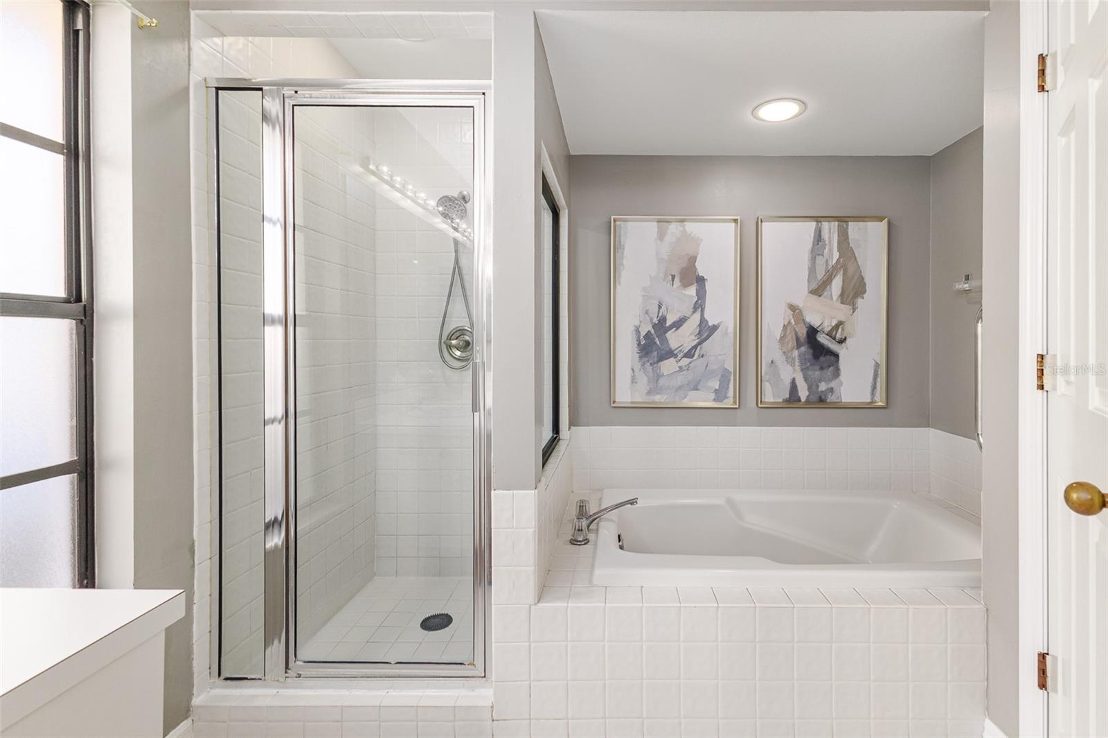 Image 16 of 32 For 6308 Queensway Drive