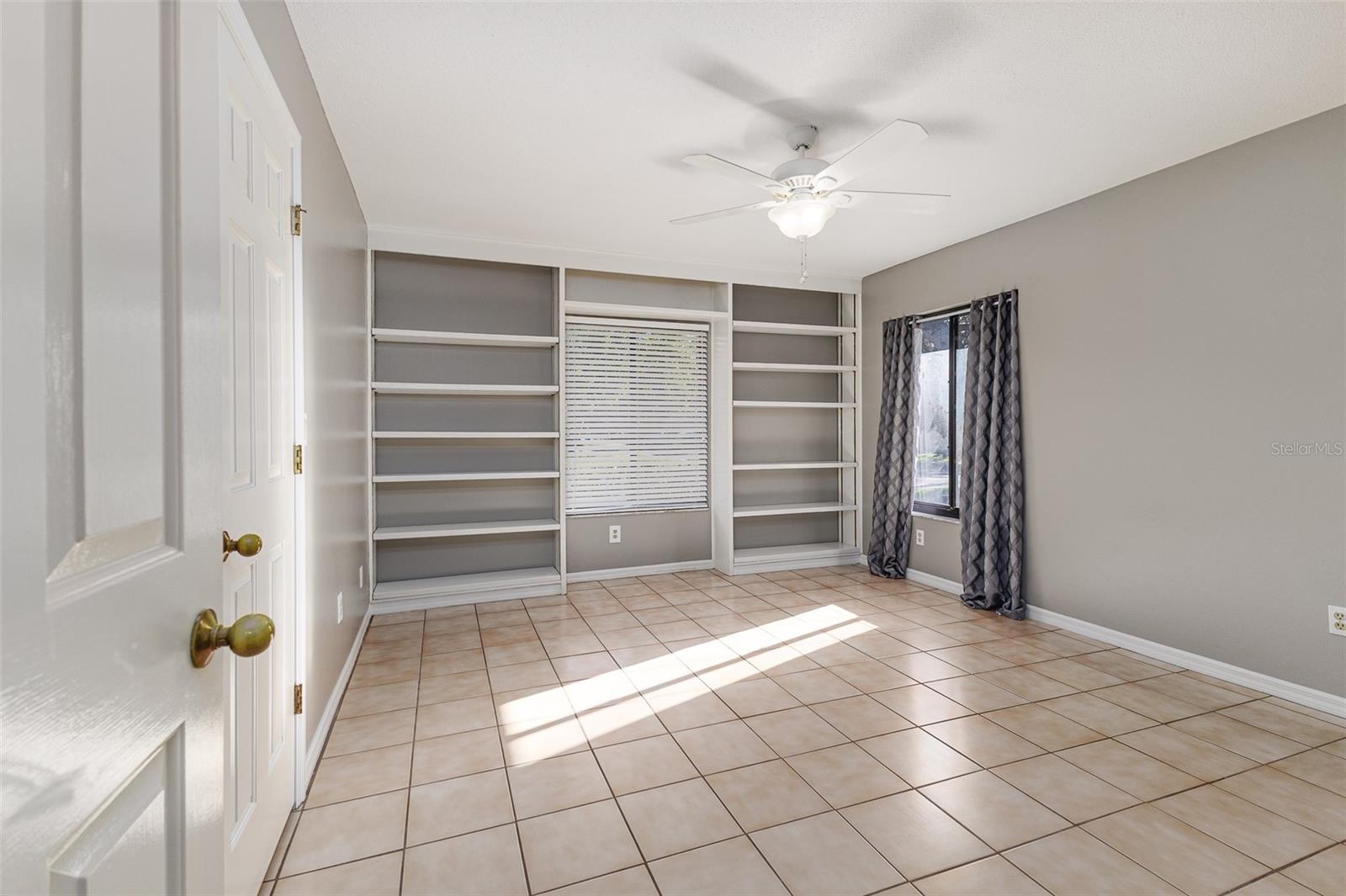 Image 23 of 32 For 6308 Queensway Drive