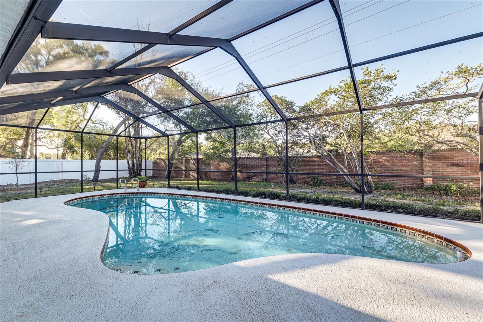 Image 26 of 32 For 6308 Queensway Drive