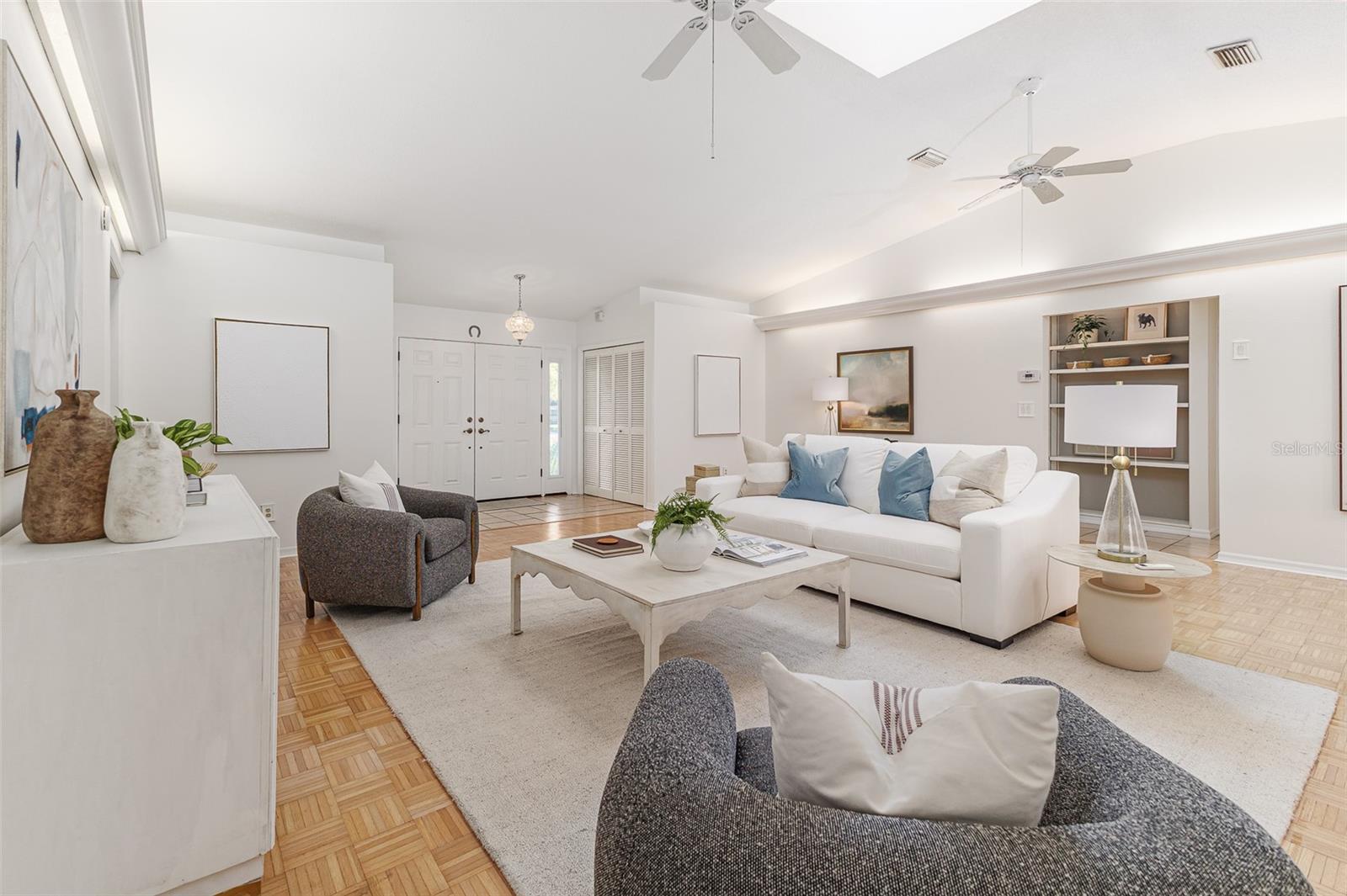 Image 6 of 32 For 6308 Queensway Drive