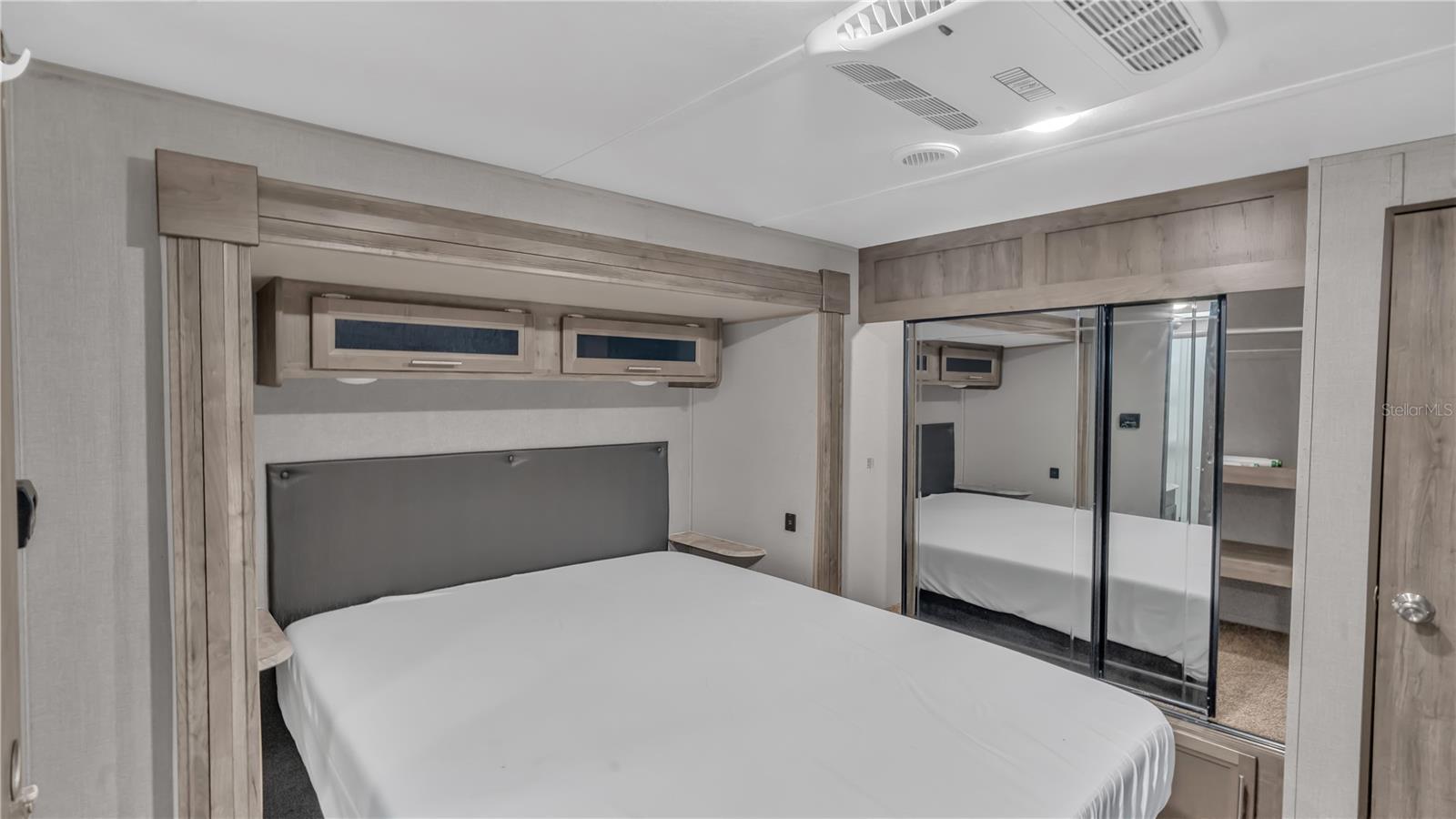 Image 41 of 85 For 1333 Bluff Hammock Road