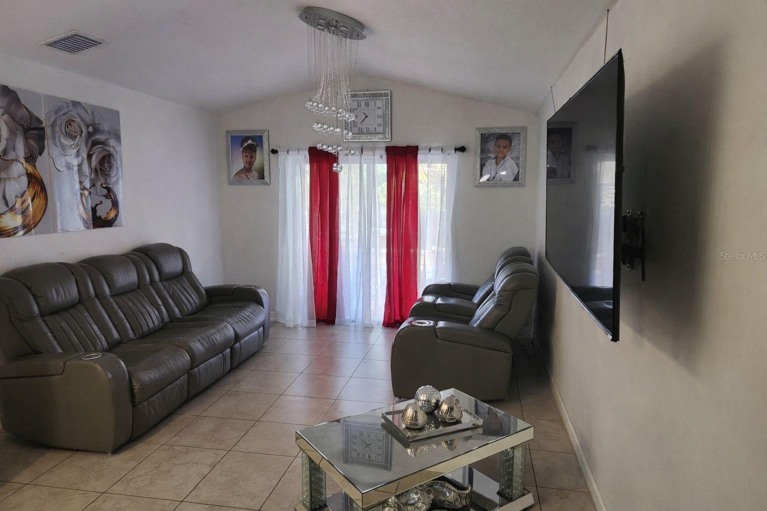 Image 4 of 17 For 6115 Albany Avenue