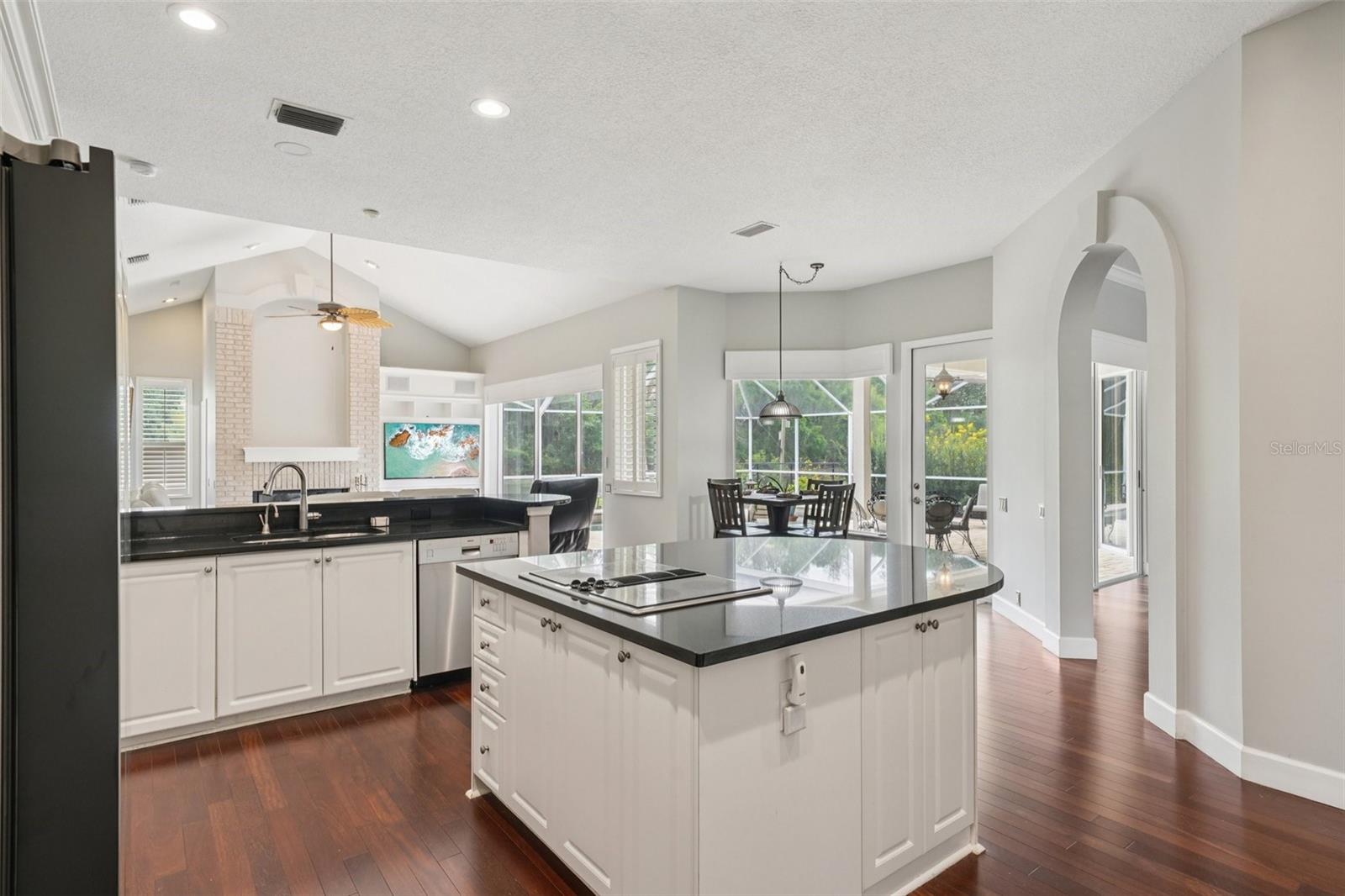 Image 12 of 84 For 4941 Kylemore Court