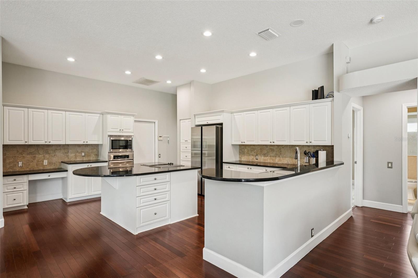 Image 13 of 84 For 4941 Kylemore Court