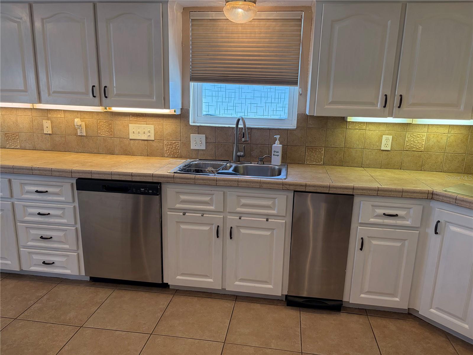 Image 11 of 46 For 6441 Clark Street