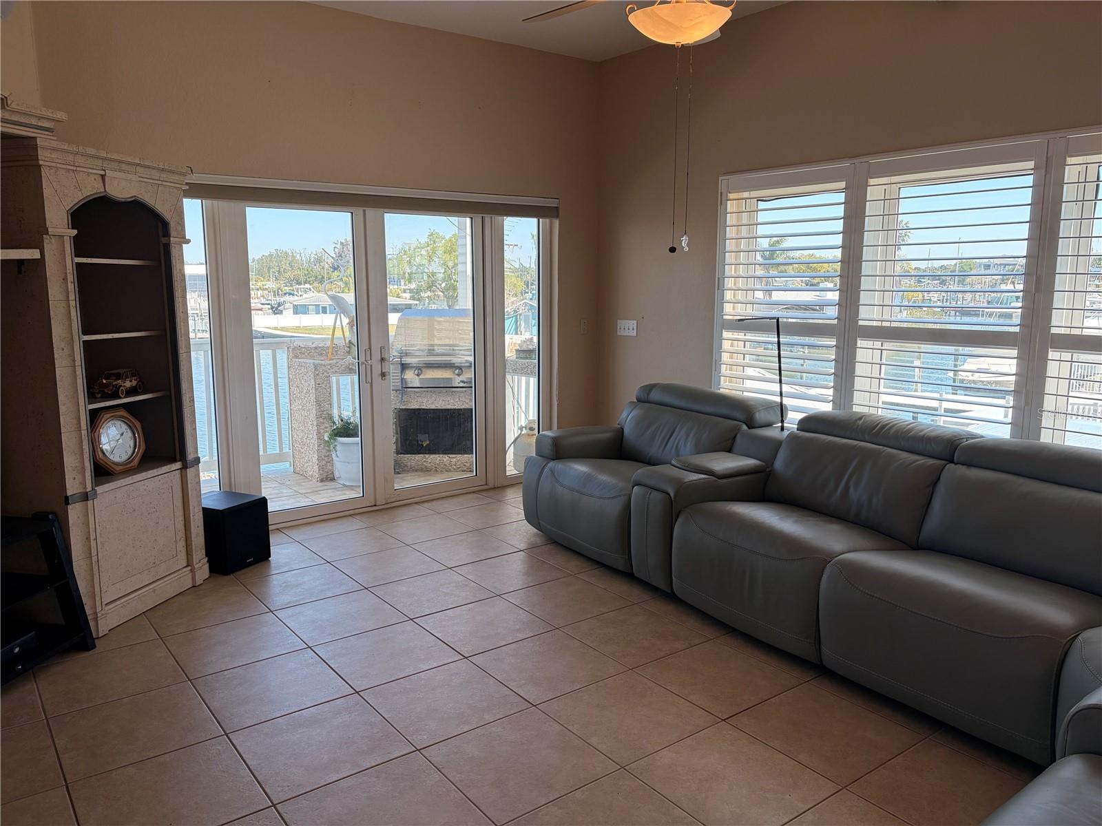 Image 16 of 46 For 6441 Clark Street