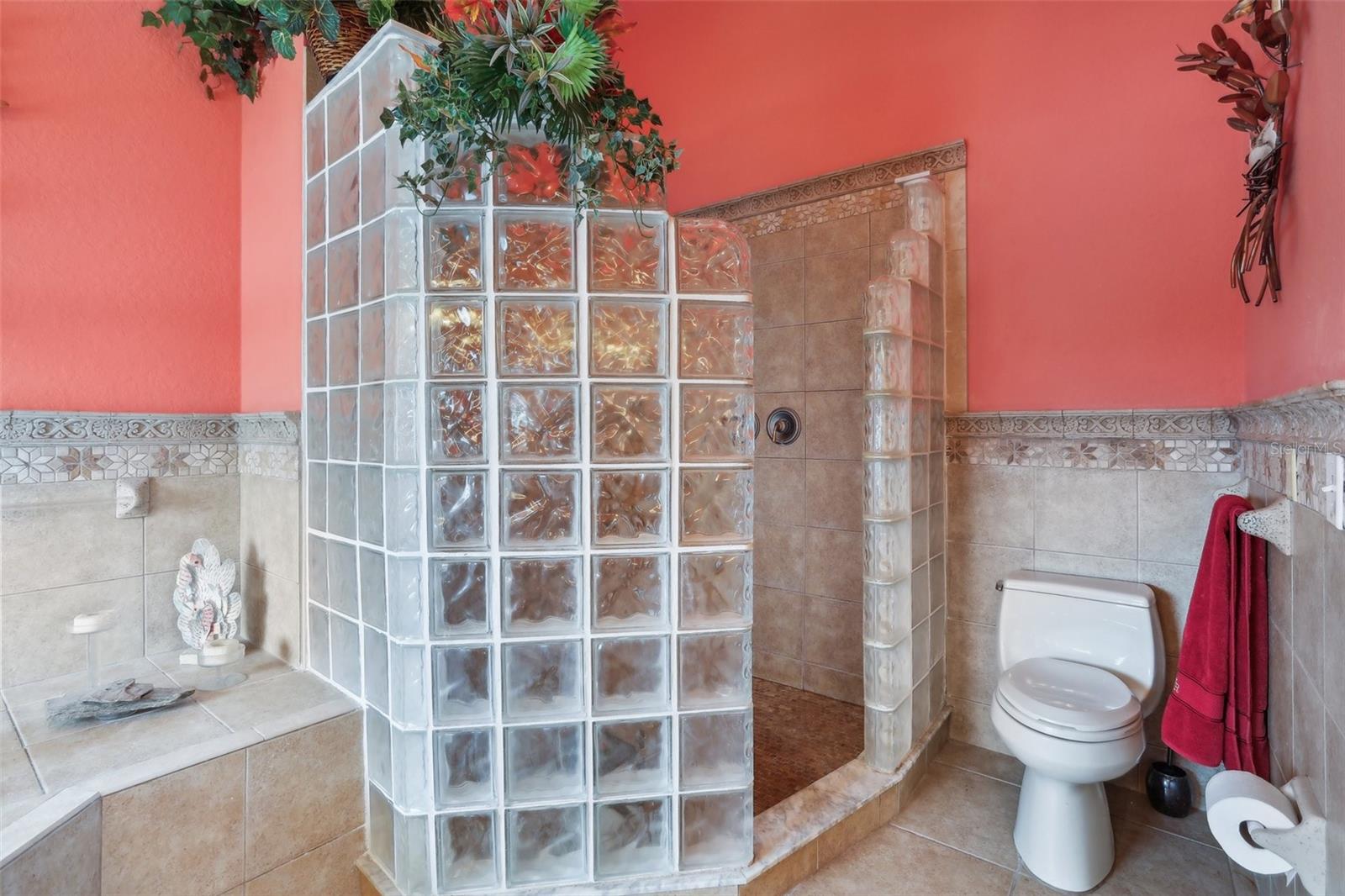 Image 23 of 46 For 6441 Clark Street