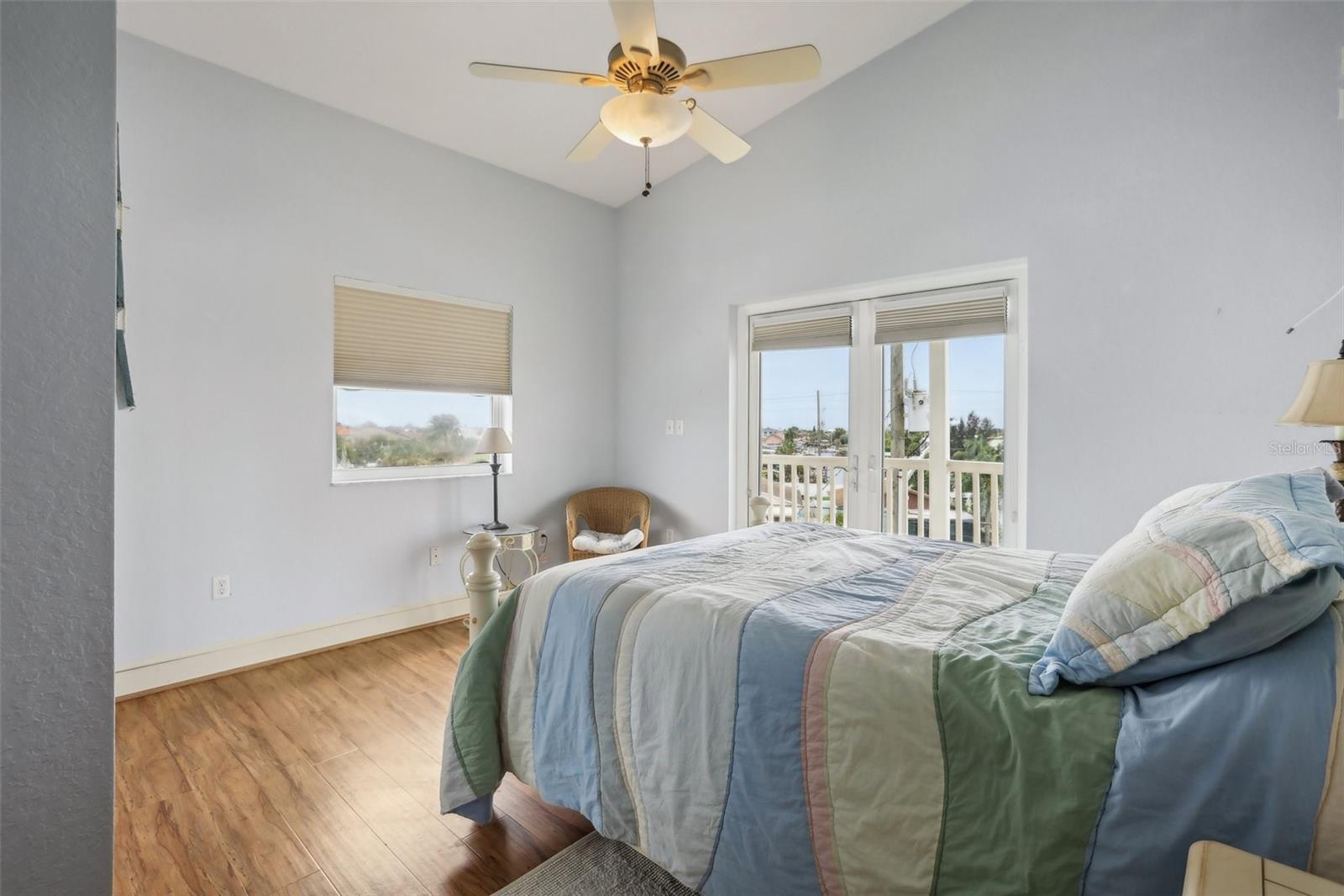 Image 27 of 46 For 6441 Clark Street