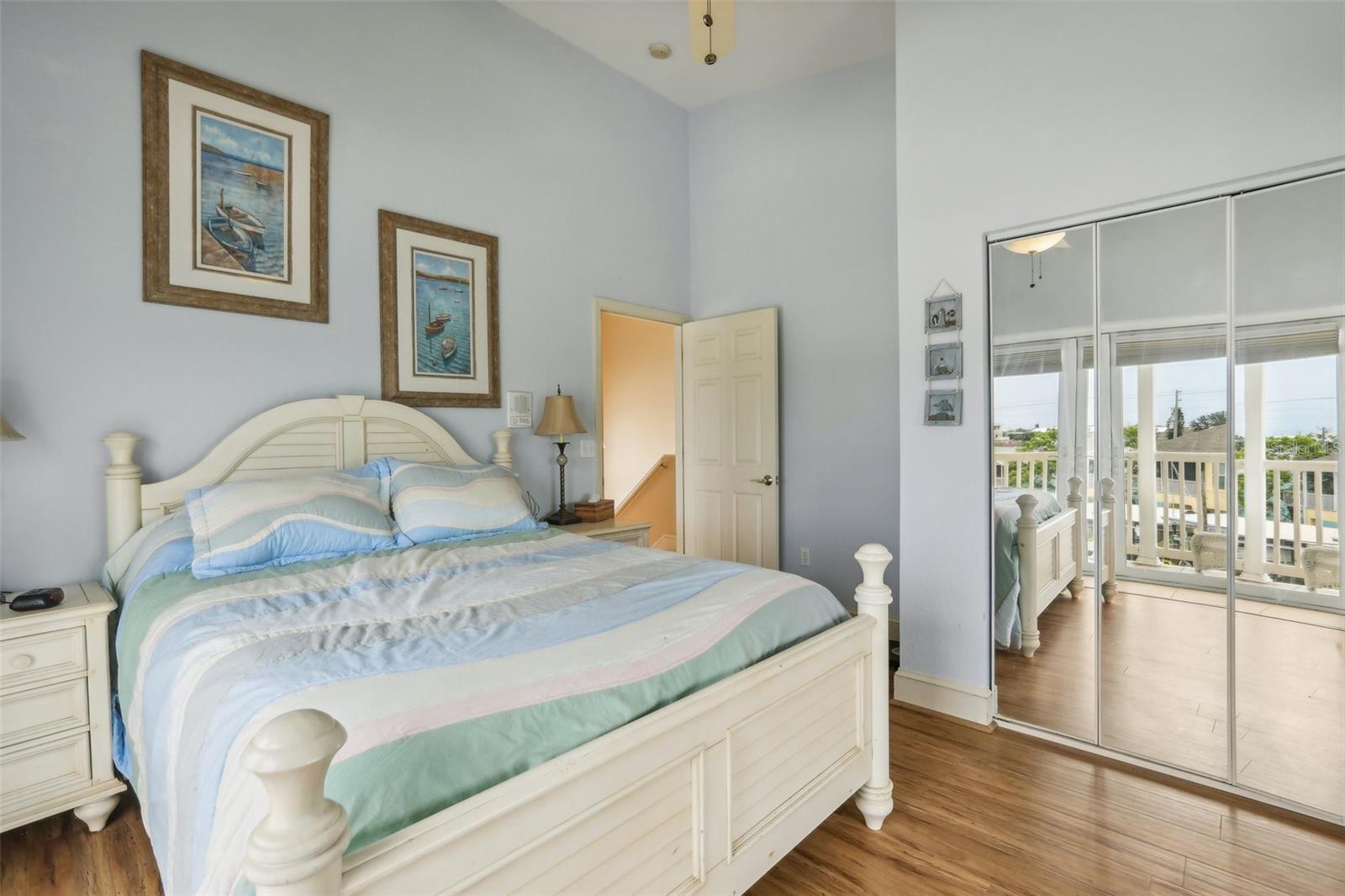 Image 28 of 46 For 6441 Clark Street