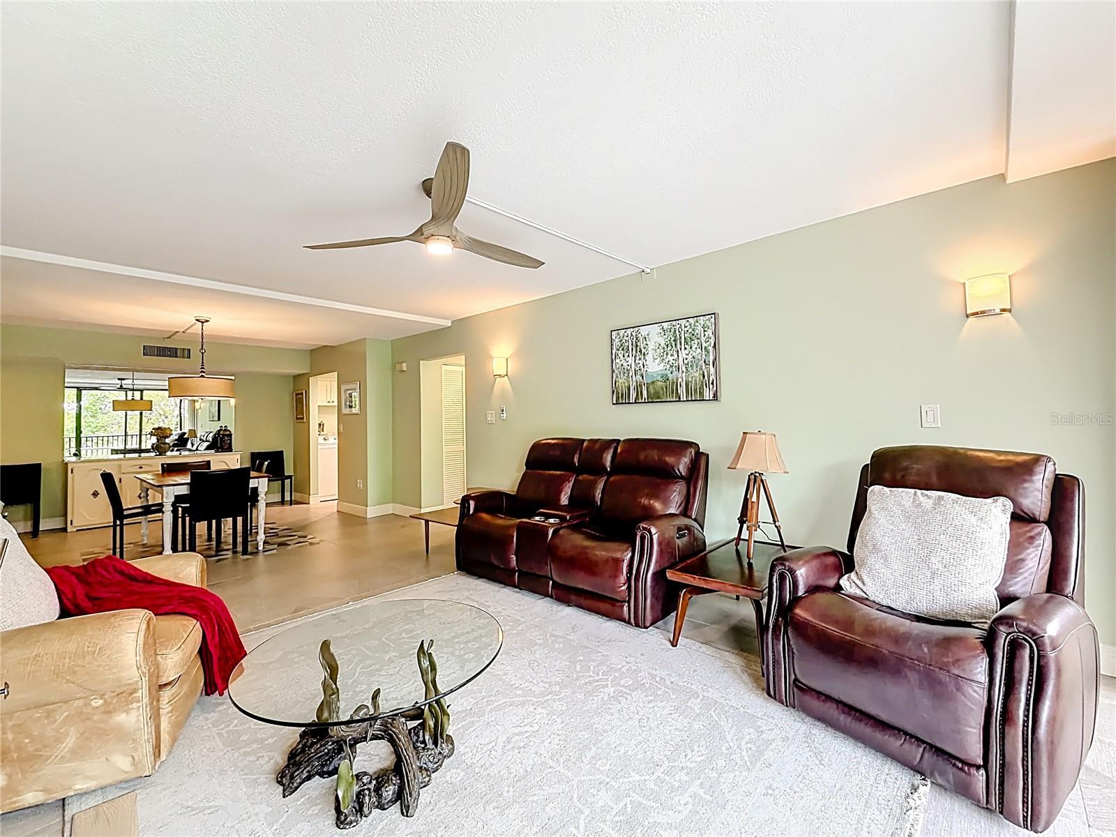 Image 18 of 51 For 2700 Bayshore Boulevard 9302