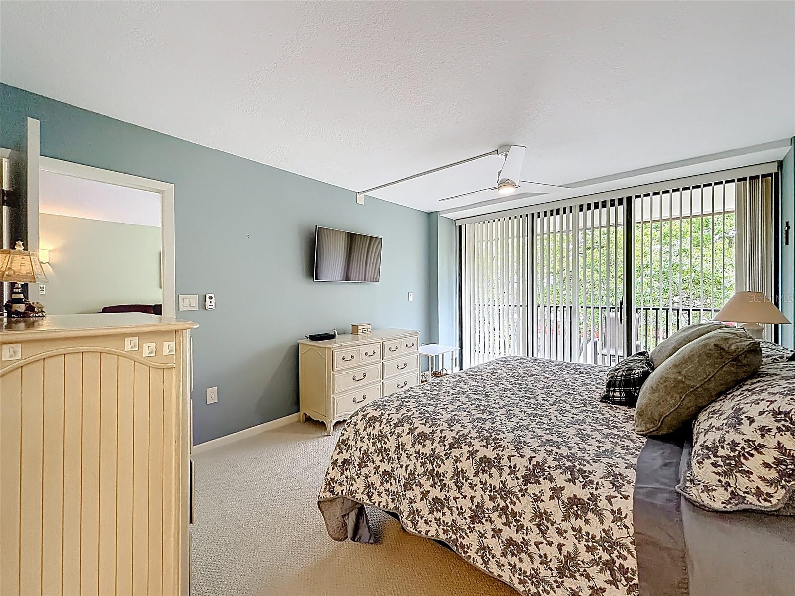 Image 26 of 51 For 2700 Bayshore Boulevard 9302