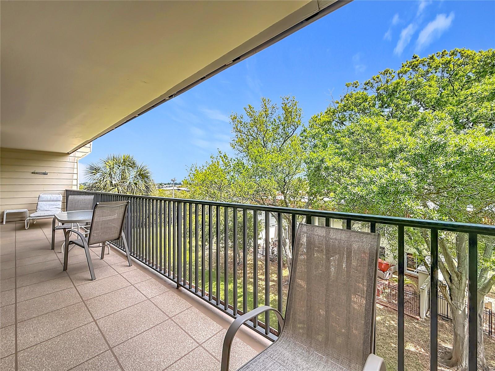 Image 30 of 51 For 2700 Bayshore Boulevard 9302