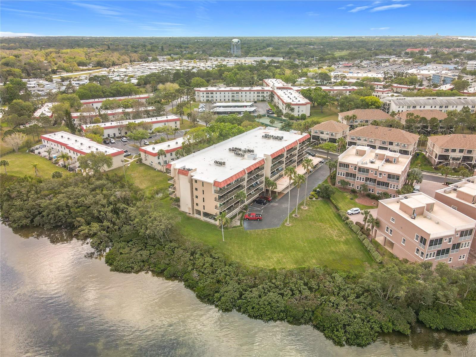 Image 42 of 51 For 2700 Bayshore Boulevard 9302