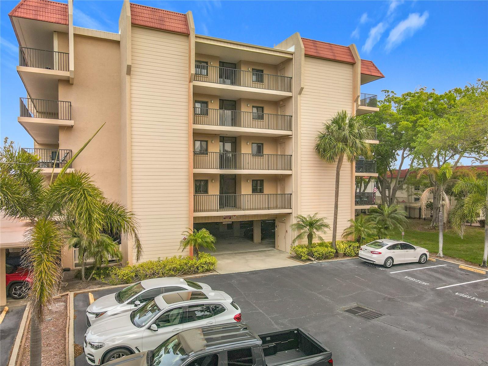 Image 7 of 51 For 2700 Bayshore Boulevard 9302