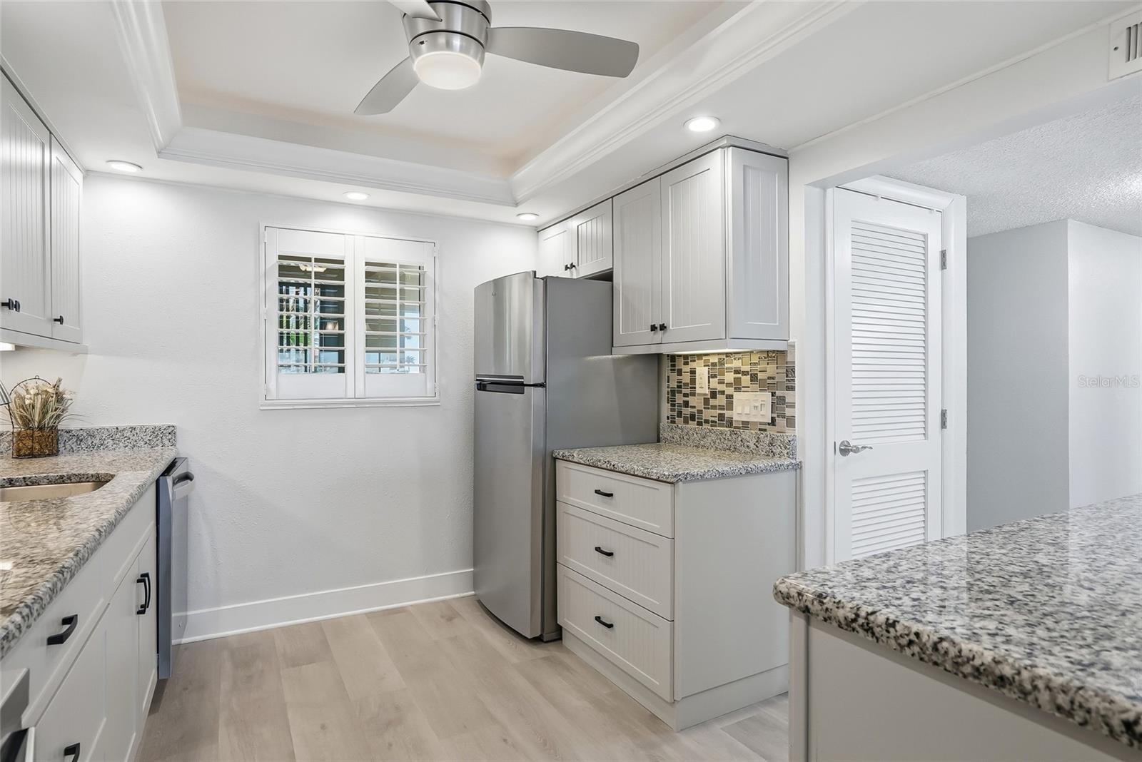 Image 10 of 64 For 868 Bayway Boulevard 101