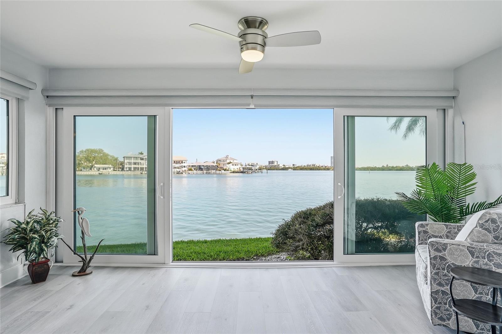 Image 16 of 64 For 868 Bayway Boulevard 101