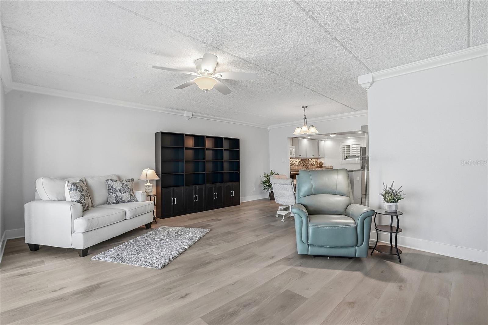 Image 18 of 64 For 868 Bayway Boulevard 101